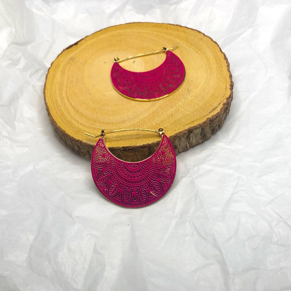 Half moon hot pink earrings cool design new without tags